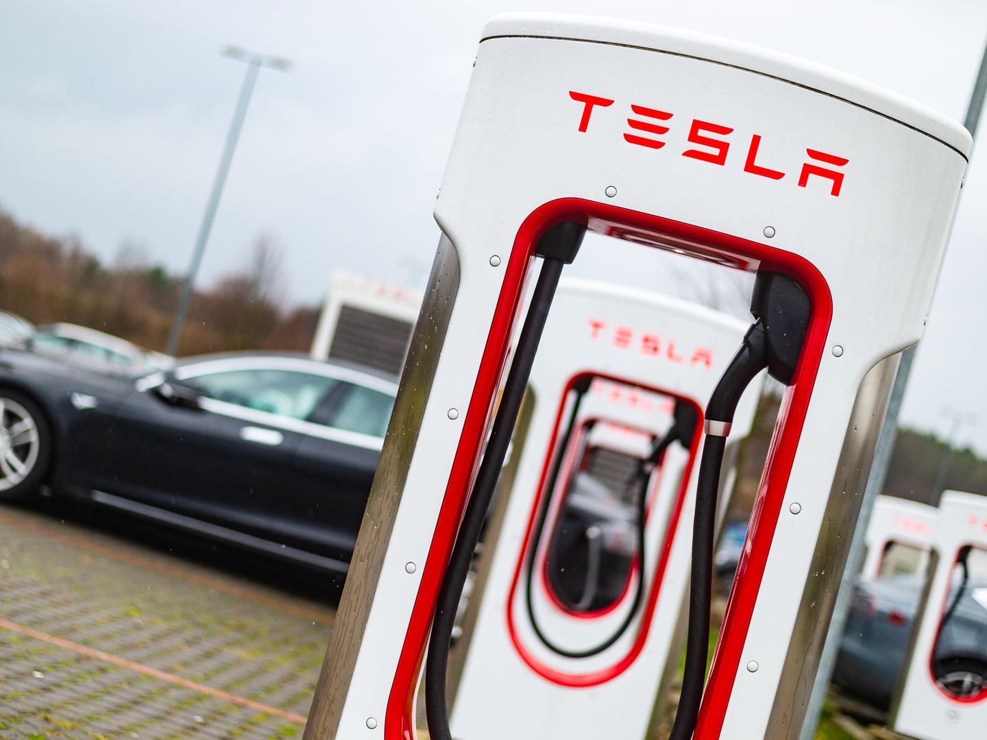 Tesla Ladestation für Elektrofahrzeuge, Kompressor, elektrische