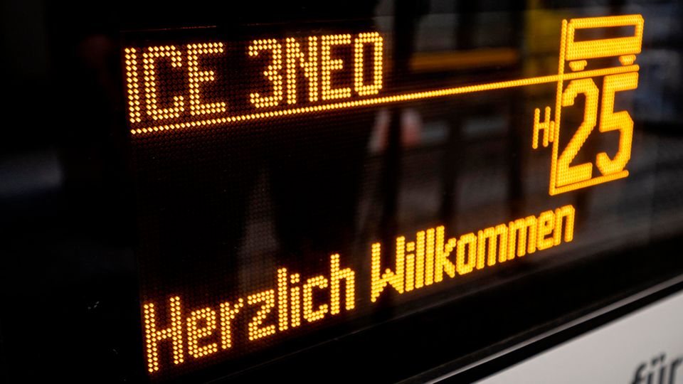 The display board of the new ICE 3neo of Deutsche Bahn.