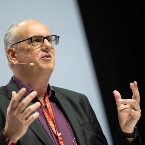 Bringt eine Öffnungsstrategie nach der nächsten Bund-Länder-Runde ins Gespräch: Bremens Bürgermeister Andreas Bovenschulte (SPD).