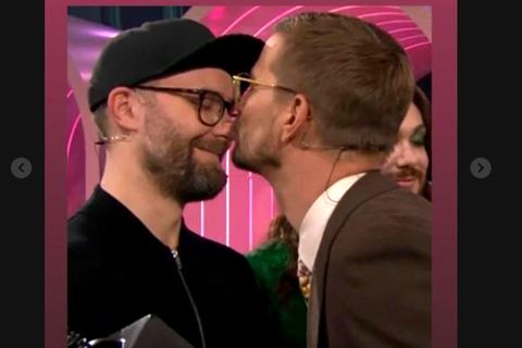 "Wer stiehlt mir die Show?": Joko sichert sich die Show und tröstet Mark Forster mit einem Kuss