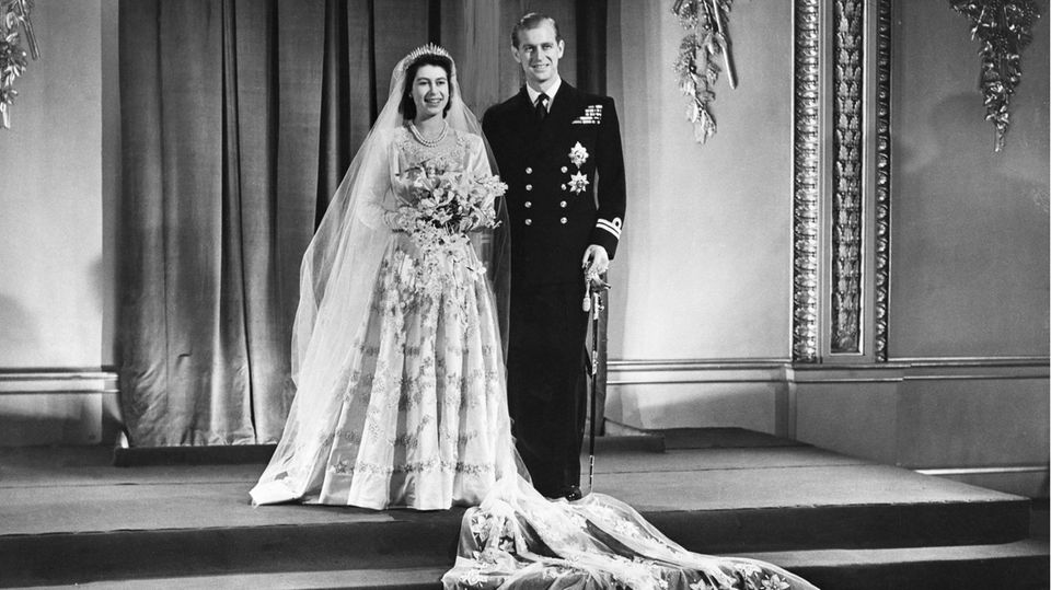 Queen Elizabeth II. Queen Elizabeth II.