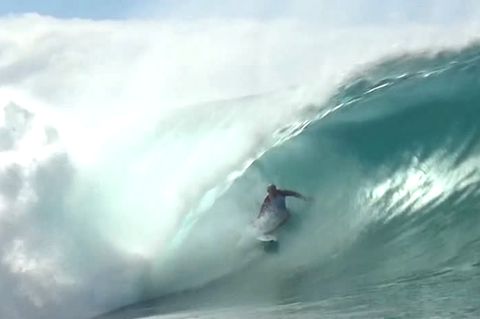 Kelly Slater reitet vor Hawaii die perfekte Welle