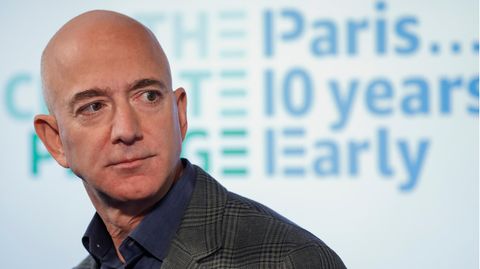 Amazon-Gründer Jeff Bezos lässt eine neue Super-Jacht in Rotterdam bauen. 