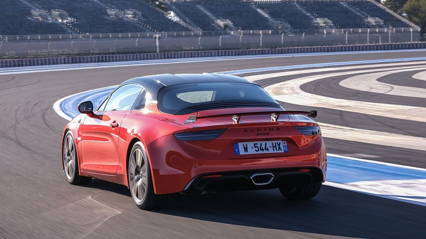Alpine A110 S: About Alpine