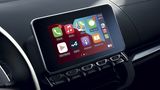 Das Smartphone kann per Apple CarPlay oder Android Auto gespiegelt werden