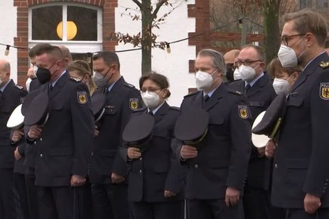 Schweigeminute: Deutschland gedenkt der beiden in Rheinland-Pfalz erschossenen Polizisten