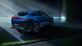 Aston Martin DBX 707