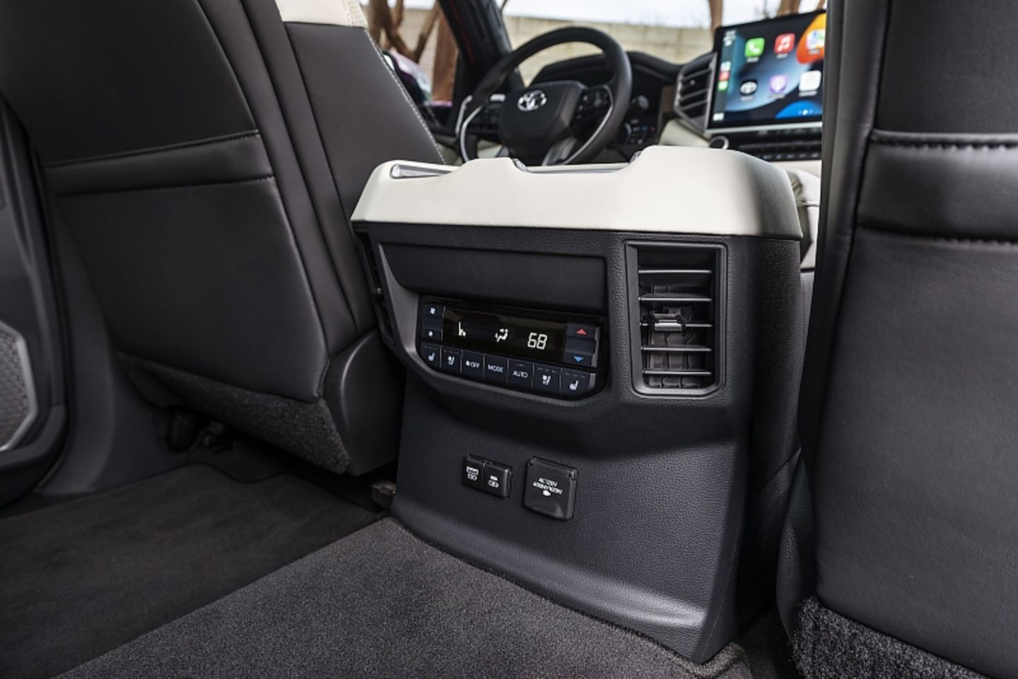 Toyota Sequoia 2023