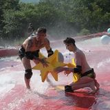 Doch die Sterne wollen nicht nur gesammelt werden: Die Kandidaten müssen mit ihnen auch noch an markierten Punkten ausharren - ohne die Sterne verlieren zu dürfen.