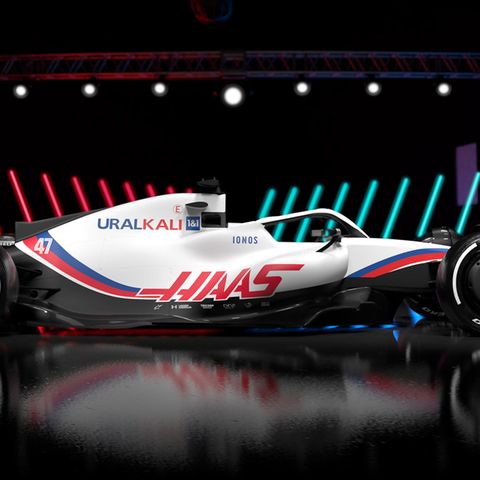 Durch die Regel-Revolution hat sich das Design des Autos stark verändert. Sie sehen insgesamt futuristischer und eleganter aus. Zahlreiche Technik-Regeln wurden vereinheitlicht, gleichzeitig sollen die Autos für die Fans attraktiver aussehen.