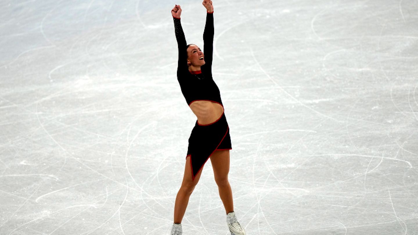 Winterspiele 2022: Nicole Schott aus Deutschland freut sich nach ihrem Programm