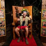 Am Ende strahlte Filip Pavlović auf seinem Thron: Der Dschungelkönig hat die aktuelle Staffel von "Ich bin ein Star – Holt mich hier raus!" gewonnen und sich gegen Eric Stehfest und Manuel Flickinger durchgesetzt. Doch im Finale hatten sich alle ihren Ängsten zu stellen.