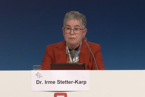 Video: "Wir geben uns nicht mit Häppchen zufrieden"- Synodaler Weg fordert Reformen in katholischer Kirche