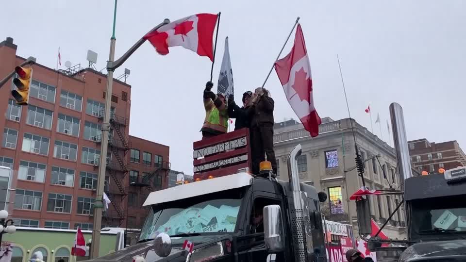 Video: Ottawa ruft nach Trucker-Protesten Notstand aus