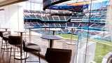 Super Sicht = Super Preis. Tickets für den Super Bowl sind jeher alles andere als günstig. Das Event in Los Angeles toppt aber alle Rekorde. 6000 Dollar (5250 Euro) kostete laut "Ran" in der Vorwoche das günstigste Ticket im freien Verkauf. Für die teuerste Kategorie werden 75.000 Dollar (65.500 Euro) fällig. In den Tagen vor dem Großereignis steigen die Preise auf dem Markt erfahrungsgemäß weiter an.