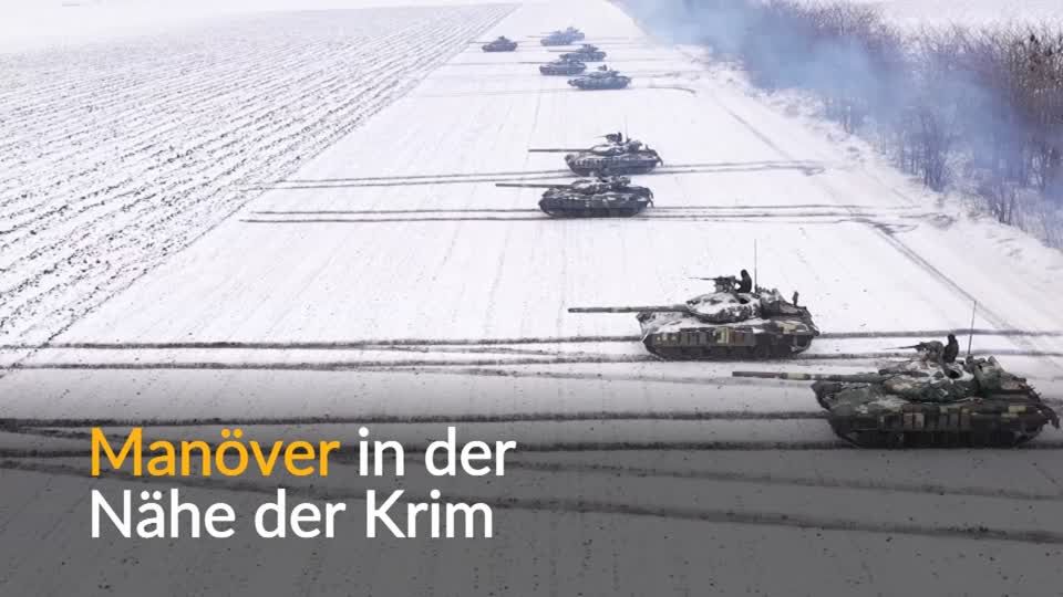 Video: Ukrainische Armee übt in der Nähe der Krim Video: Ukrainische Armee übt in der Nähe der Krim
