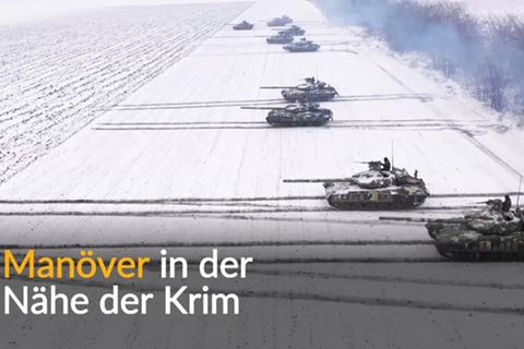Video: Ukrainische Armee übt in der Nähe der Krim
