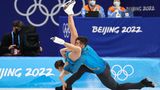 Eine Schrecksekunde gab es auch bei der Kür der Paarlauf-Weltmeister Anastasija Mischina und Alexander Galljamow. Bei einer spektakulären Hebefigur kamen sie beide zu Fall. 