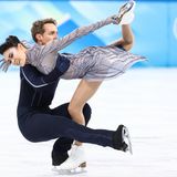 Beim Eistanz mussten die erfolgsverwöhnten Russen sich aber mit dem zweiten Platz begnügen. Die amerikanischen Tänzer Madison Chock und Evan Bates gewannen mit einem Punkt Vorsprung vor dem Paar aus Russland. 