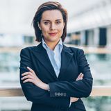 Unternehmensberatung: Mittleres Gehalt 56.400 Euro  z.B.: Junior Consultant (46.800 Euro), Consultant (56.200 Euro), Senior Consultant (72.800 Euro)