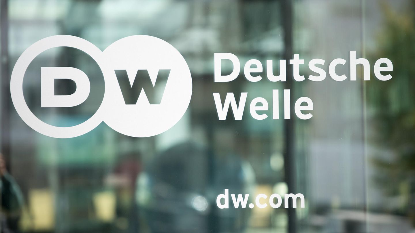 DW: The Council demands that Moscow return the accreditations