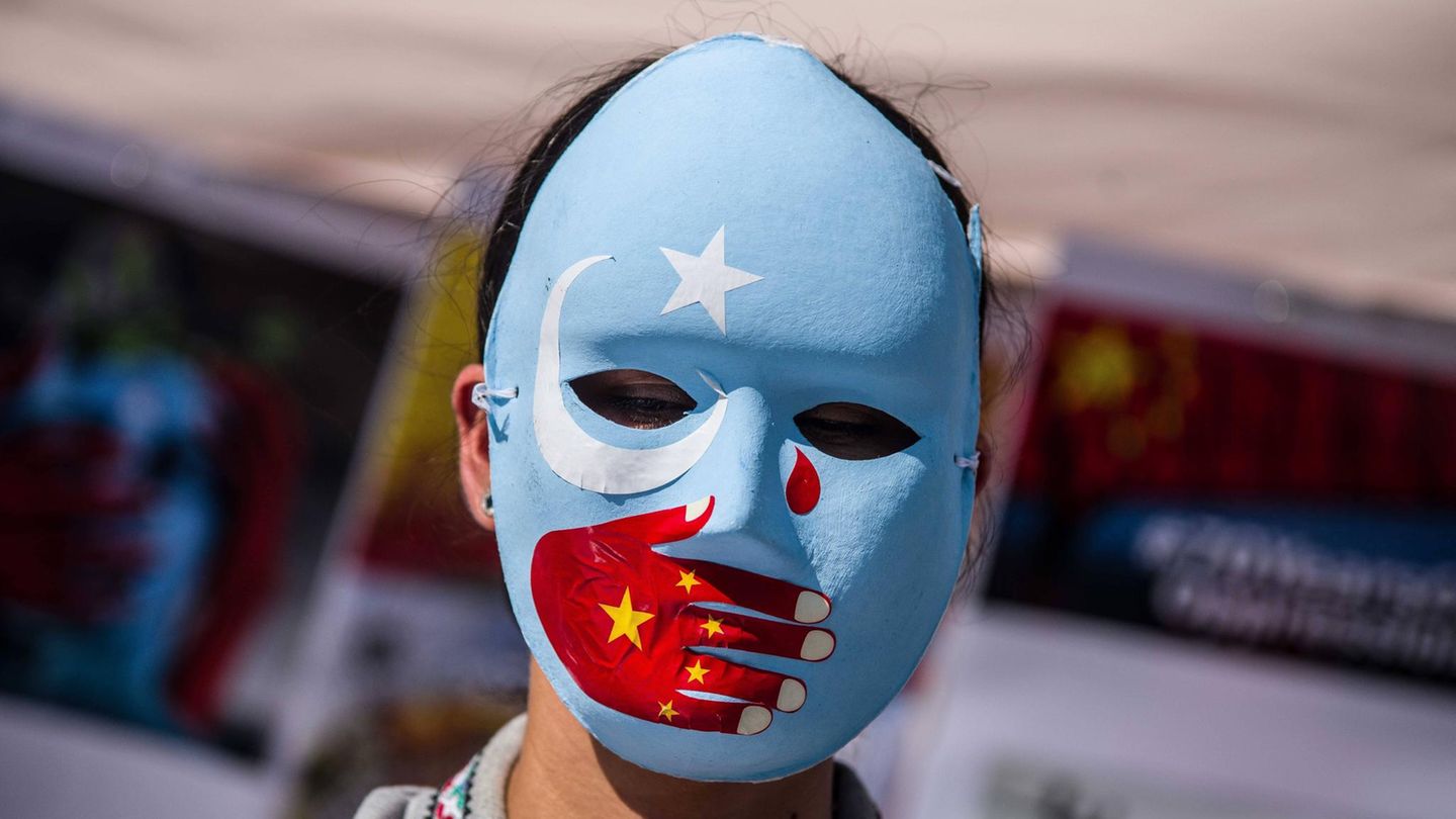 Olympische Winterspiele: Protest gegen die politische Verfolgung der Uiguren in China Protest gegen die politische Verfolgung der Uiguren in China
