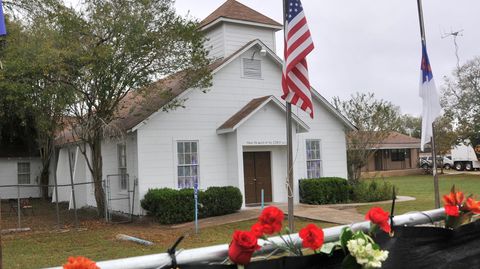 Die Kirche in Sutherland Springs im US-Bundesstaat Texas wenige Tage nach der Gewalttat vom 5. November 2017