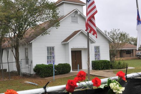Die Kirche in Sutherland Springs im US-Bundesstaat Texas wenige Tage nach der Gewalttat vom 5. November 2017