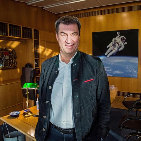Markus Söder in seinem Büro