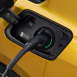 Der Opel Astra Plug-in-Hybrid wird über eine Steckdose hinten links geladen