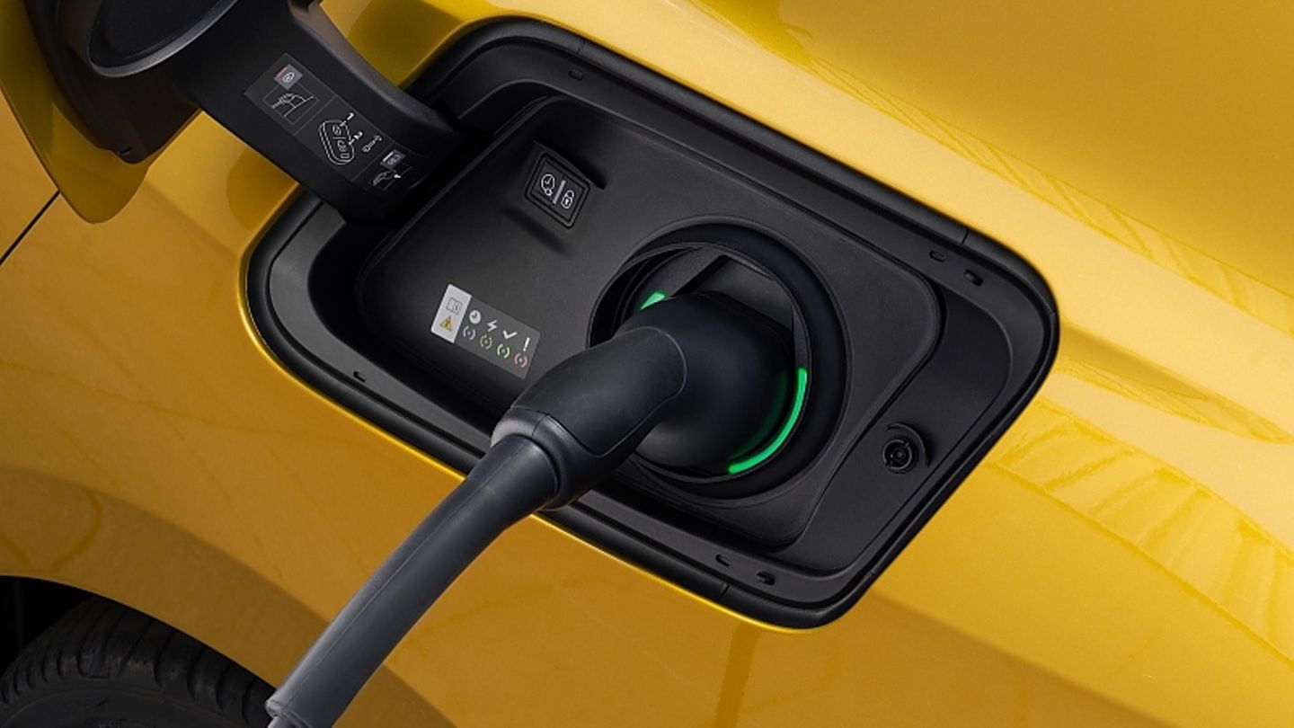 Opel Astra plug-in hybrid: The Astra is going electric