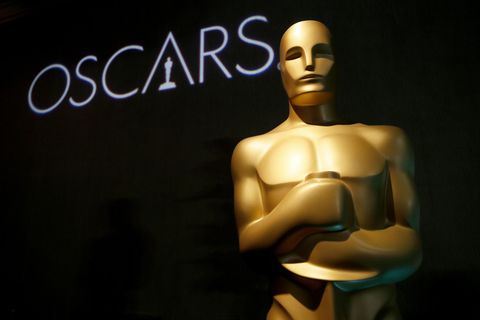 Oscar Statue