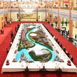 Haben Sie schon Thomas Bach entdeckt, den Präsidenten des Internationalen Olympischen Komitees (IOC)? Oder etwa die (autokratischen) Staatschefs aus Kasachstan und Ägypten? Chinas Machthaber Xi Jinping hat die Olympia-Ehrengäste zum pompösen Bankett in der Großen Halle des Volkes geladen, um die Eröffnung der Winterspiele in Peking zu feiern. Und dabei spielt – das ist nicht zu übersehen – weniger eine Rolle, wer am Tisch sitzt, sondern vielmehr was auf den Tisch kommt: ein beeindruckendes und bildgewaltiges Sportspektakel, so die Botschaft. Und nicht etwa die Spannungen und Menschenrechtsverletzungen, wegen der die USA, Großbritannien und andere Länder die Feierlichkeiten boykottieren.