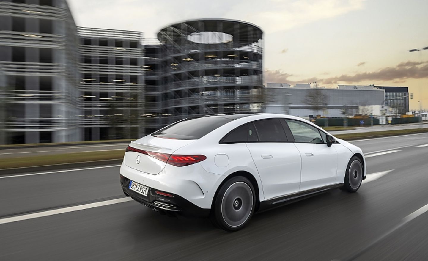 Mercedes EQE 350