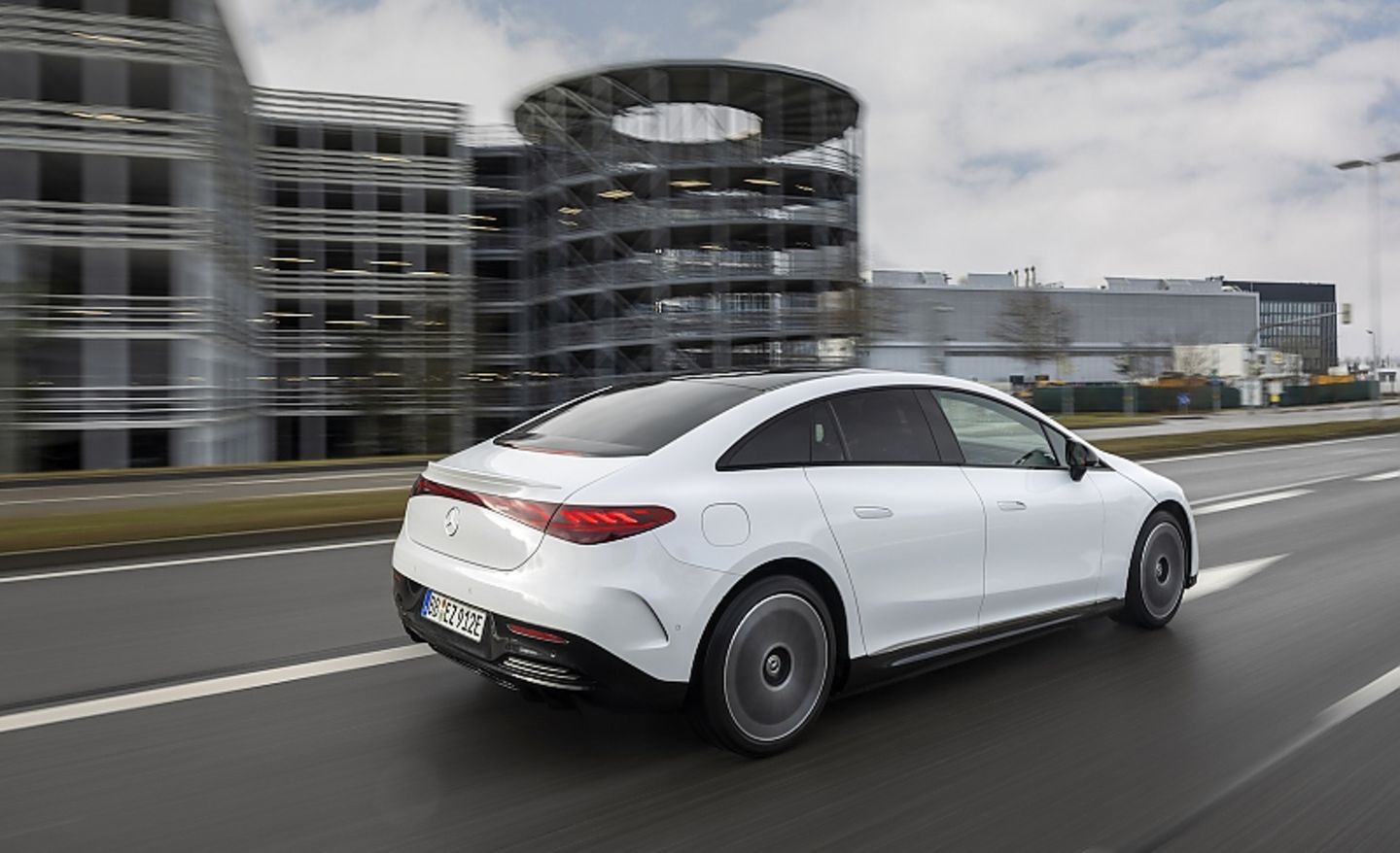 Mercedes EQE 350