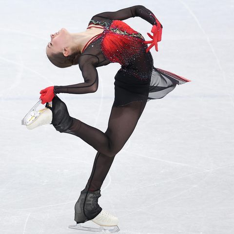 Die russische Eiskunstläuferin Kamila Walijewa bei Olympia in Peking