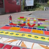 Mit Legosteinen hat Streetart-Künstler Ememem das Wort "Love" auf einen  gesetzt