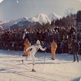 Die Spiele sollten im Jahr 1976 eigentlich in Denver stattfinden. Nach einem Referendum, das den Bau von Austragungsstätten aus ökologischen Gründen ablehnte, wurden die Spiele schließlich nach Innsbruck in Österreich verlegt, wo es bereits passende Stadien gab.  