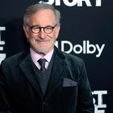 Steven Spielberg  Die Familienwurzeln des berühmten Regisseurs und Filmproduzenten liegen In Österreich. Seine Vorfahren kamen aus der Stadtgemeinde Spielberg im Bezirk Murtal in die USA.