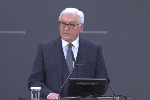 Video: Steinmeier: Präsident Putin, lösen Sie die Schlinge um den Hals der Ukraine!