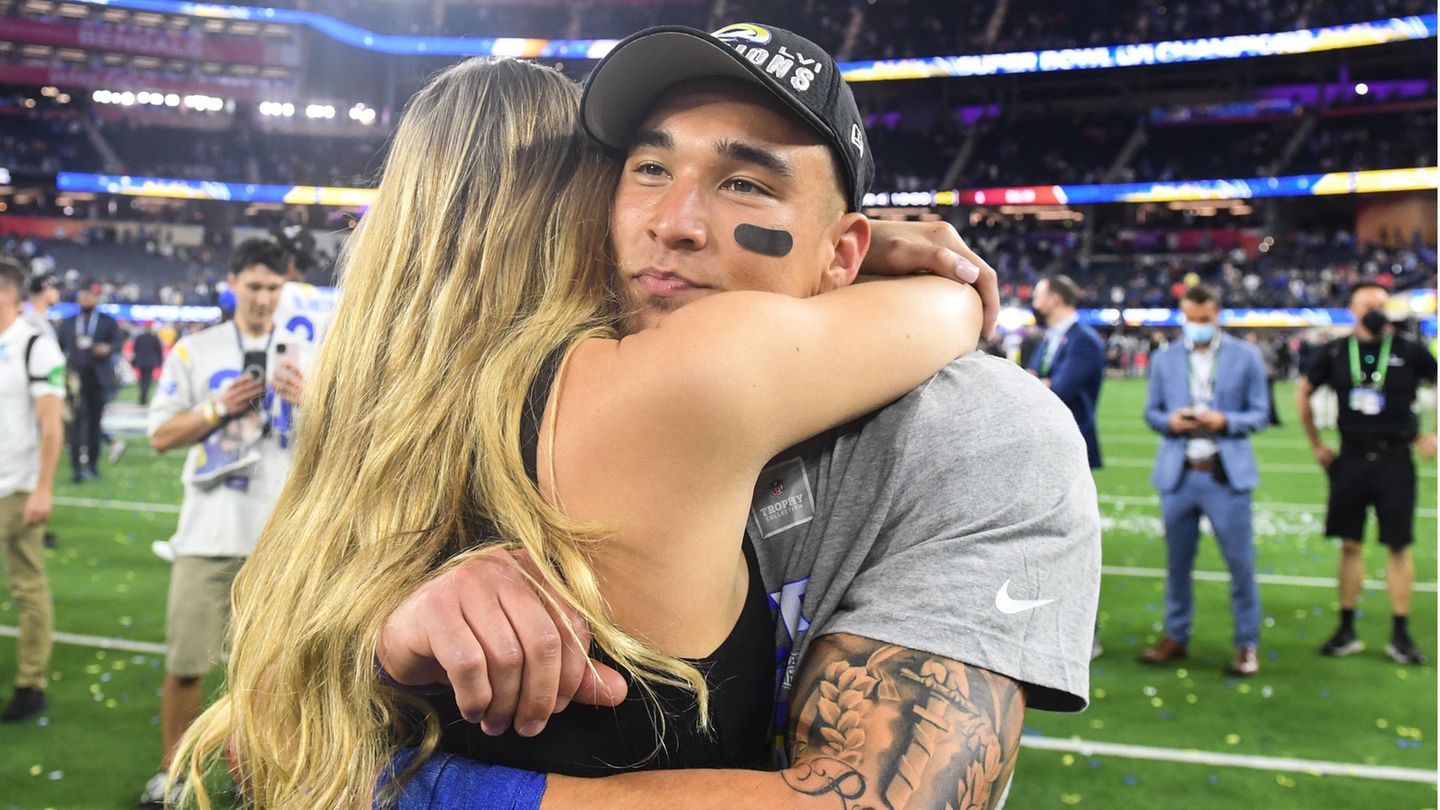 Taylor Rapp machte seiner Freundin nach dem Superbowl einen Heiratsantrag