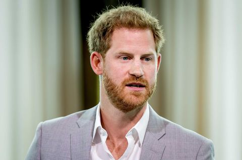 Prinz Harry blickt ernst