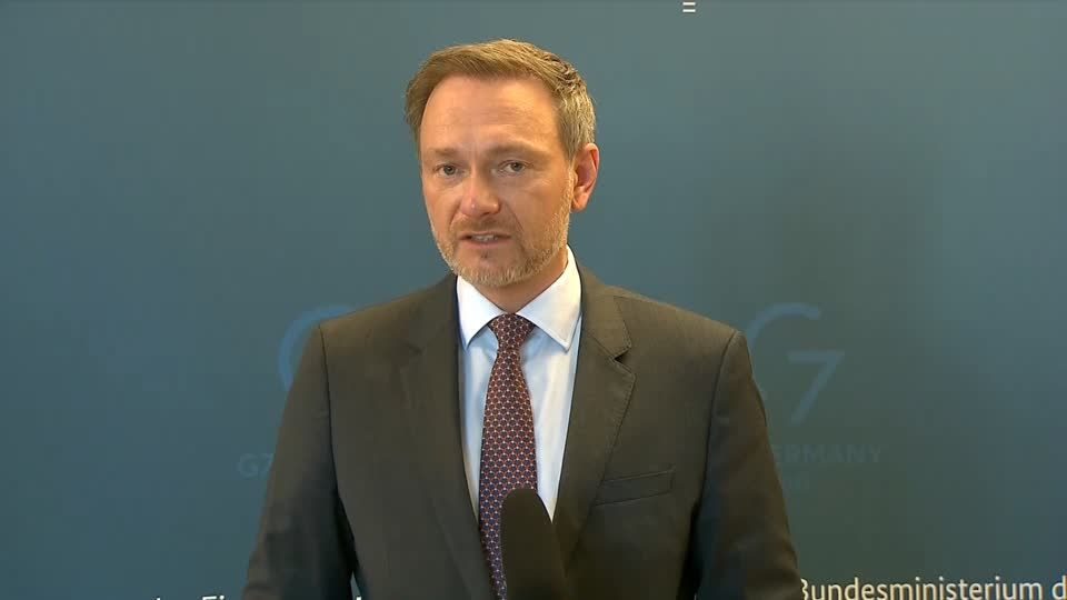Video: G7 drohen Russland mit scharfen Wirtschaftssanktionen Video: G7 drohen Russland mit scharfen Wirtschaftssanktionen