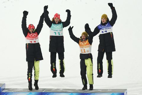 Peking 2022: Deutsche Skispringer fliegen im Team-Wettbewerb zu Bronze