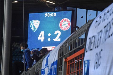 Die Anzeigtafel lügt nicht: Mit 4:2 hatte der Aufsteiger aus Bochum am Ende den Serienmeister Bayern München besiegt