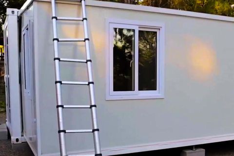 Tiny-House aus einem Container umgebaut