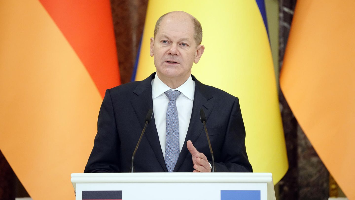 Press review: Olaf Scholz’ visit to Kiev just a bitter disappointment?