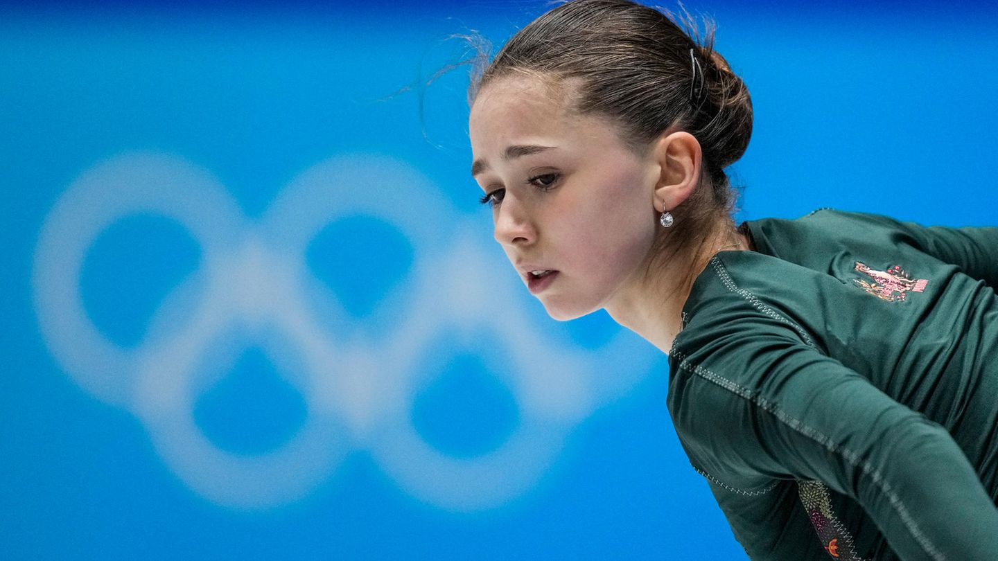 Kamila Walijewa vom Russischen Olympischen Komitee während eines Trainings