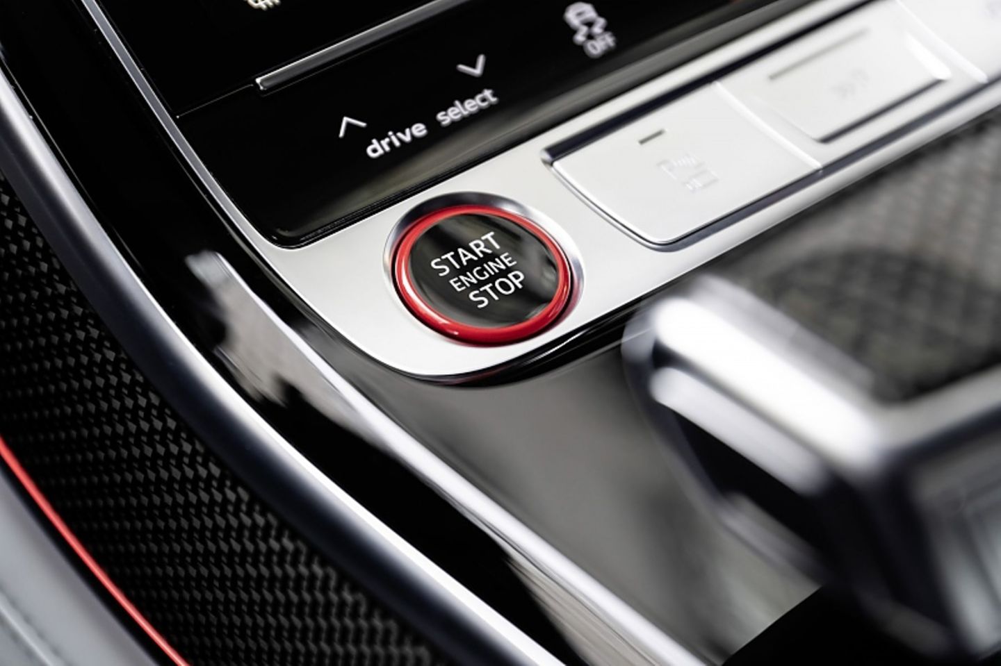 Audi S8 MJ 2022