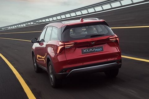 Mahindra XUV 700